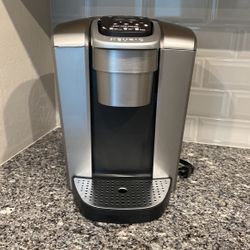 Keurig® K-Elite™ Single Serve K-Cup® Pod Hot & Iced Coffee Maker in Brushed Silver