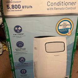 BRAND NEW Portable Air Conditioner with remote!