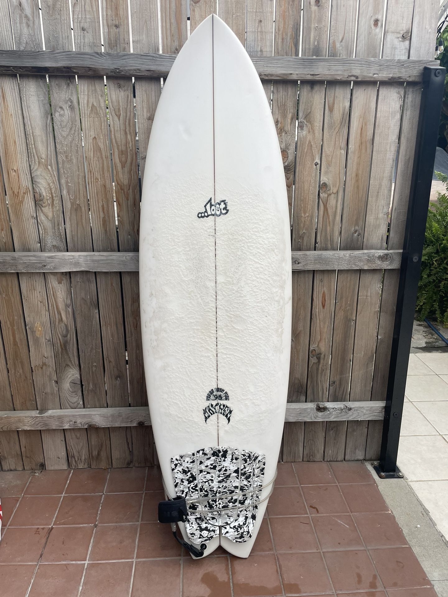Lost Surfboard Mayhem 5’8