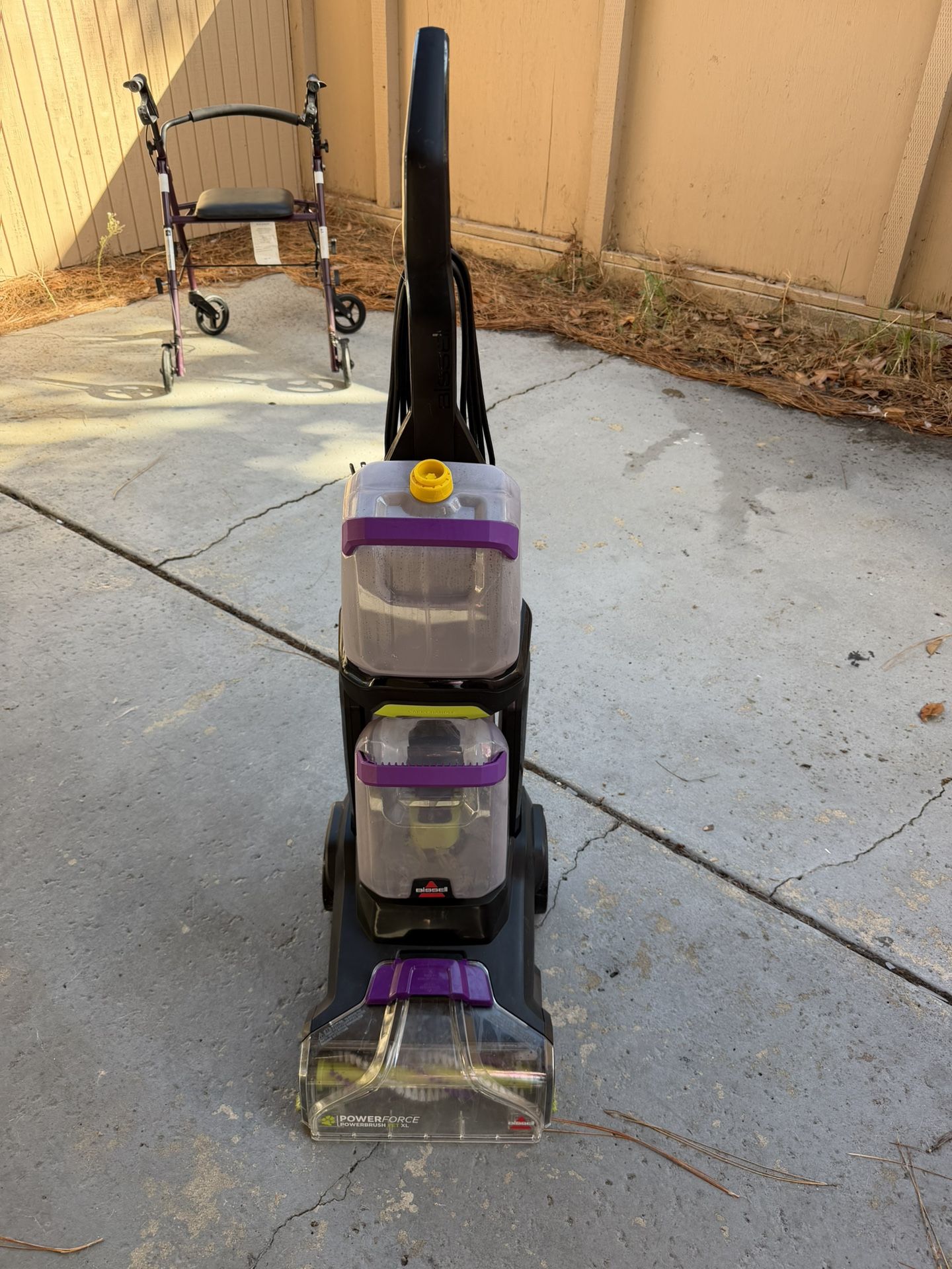 Bissell Powerforce Power brush pet XL Carpet Cleaner