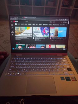 Galaxy Laptop  Windows 11 pro $400