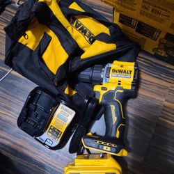 Dewalt 20v Atomic Drill Kit