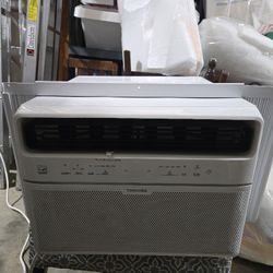 TOSHIBA AIR CONDITIONER 