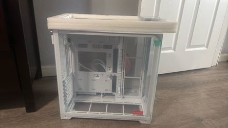 Lian li 011 compact pc case
