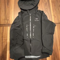 Arc’Teryx Alpha Sv 
