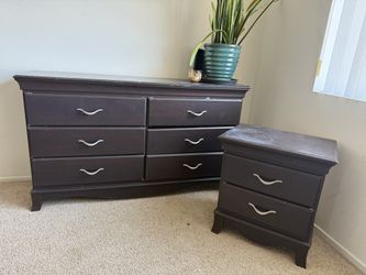 Dresser and night stand Chest of Drawers Dark brown Bedroom set Need gone ASAP