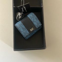 Michael Khors EarPod case