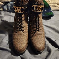 Original MK boots Size 7m