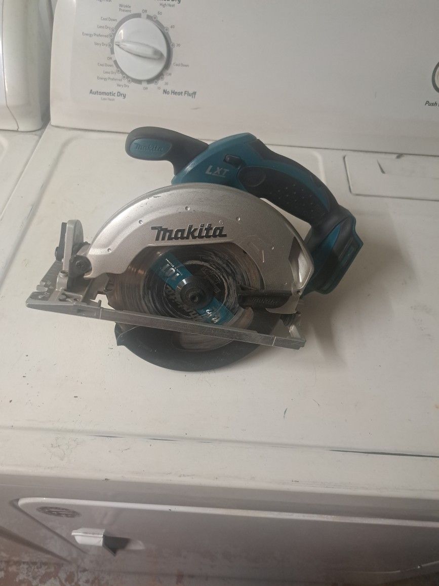Makita six and a half inch circular saw