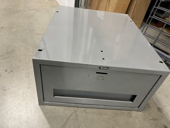 Stackable and Mountable Drawer WBD-1 for Tennsco Workbenches