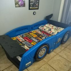 Delta Children's Race Car Toddler Twin Conversion Bed