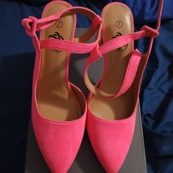 Really Pretty Pink Heels Brand New In The Box