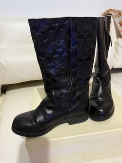 Coach Women's Valentine Signature Embossed Leather Boots Size 6M in BOX