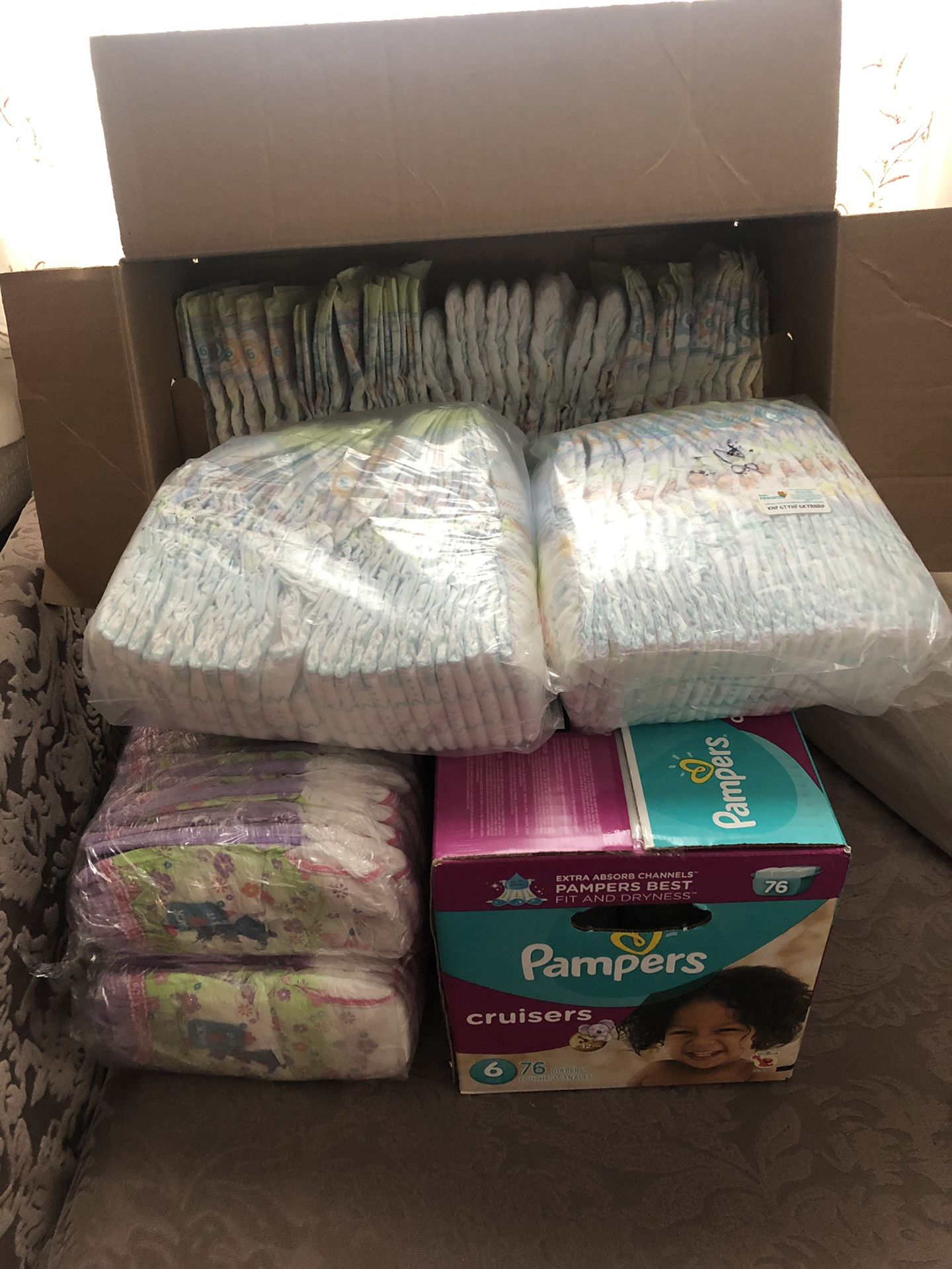 200 diapers for 3T-4t (35lb plus)