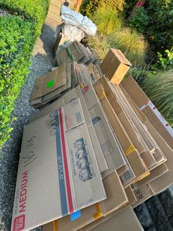 FREE boxes and packing paper