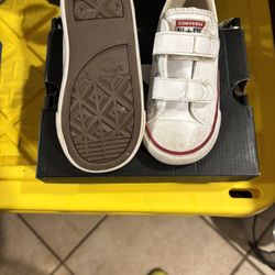 Converse Sneakers  Size 7