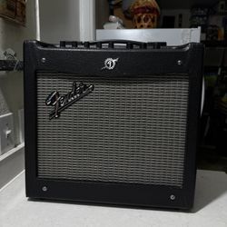 Fender Mustang Amp & Dunlop Cry Baby Wah Pedal