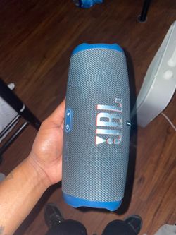 JBL Charge 5 Speaker
