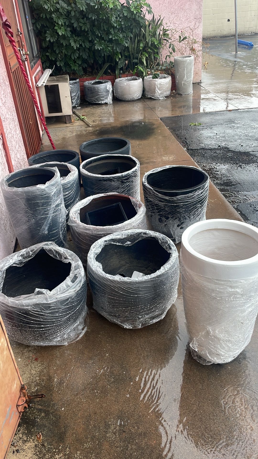 High-end flower pots clearance sale