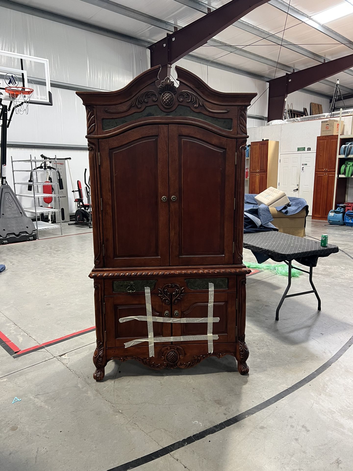 Armoire- 2 Pieces