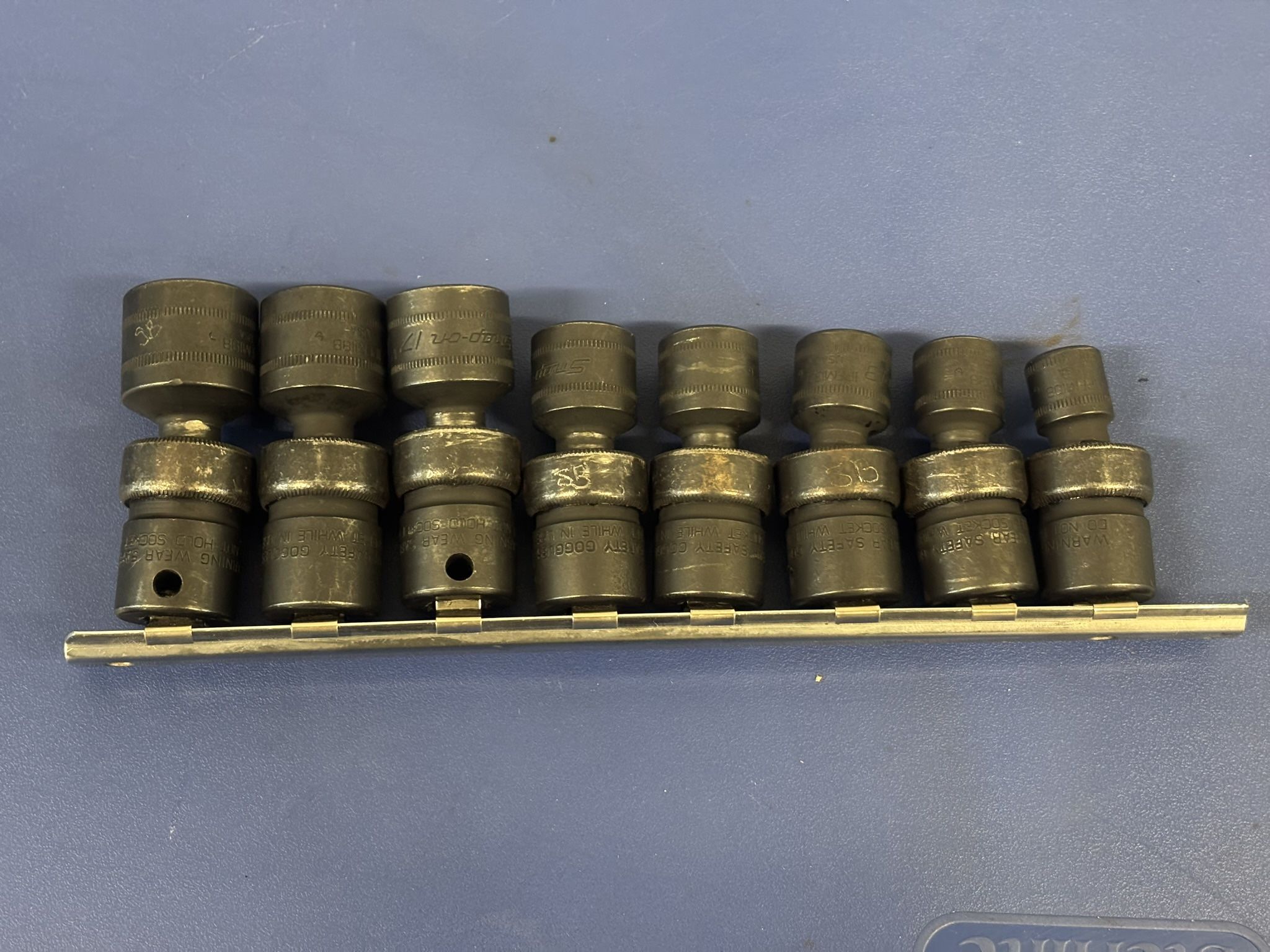 Snap-on Tools 8 pc 3/8" Drive 6-Point Metric Flank Drive® Shallow Impact Swivel Socket Set Size: 10, 12, 13, 14, 15, 17, 18, and 19 mm