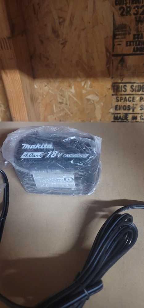 4.0 Makita Battery W/fast Charger