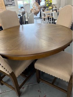 Round Shape - 4 Placements - SMALL SPACE PERFECT - Same Day Delivery - Great Quality