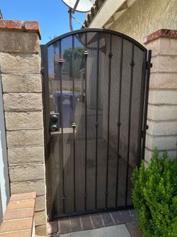 Screen door