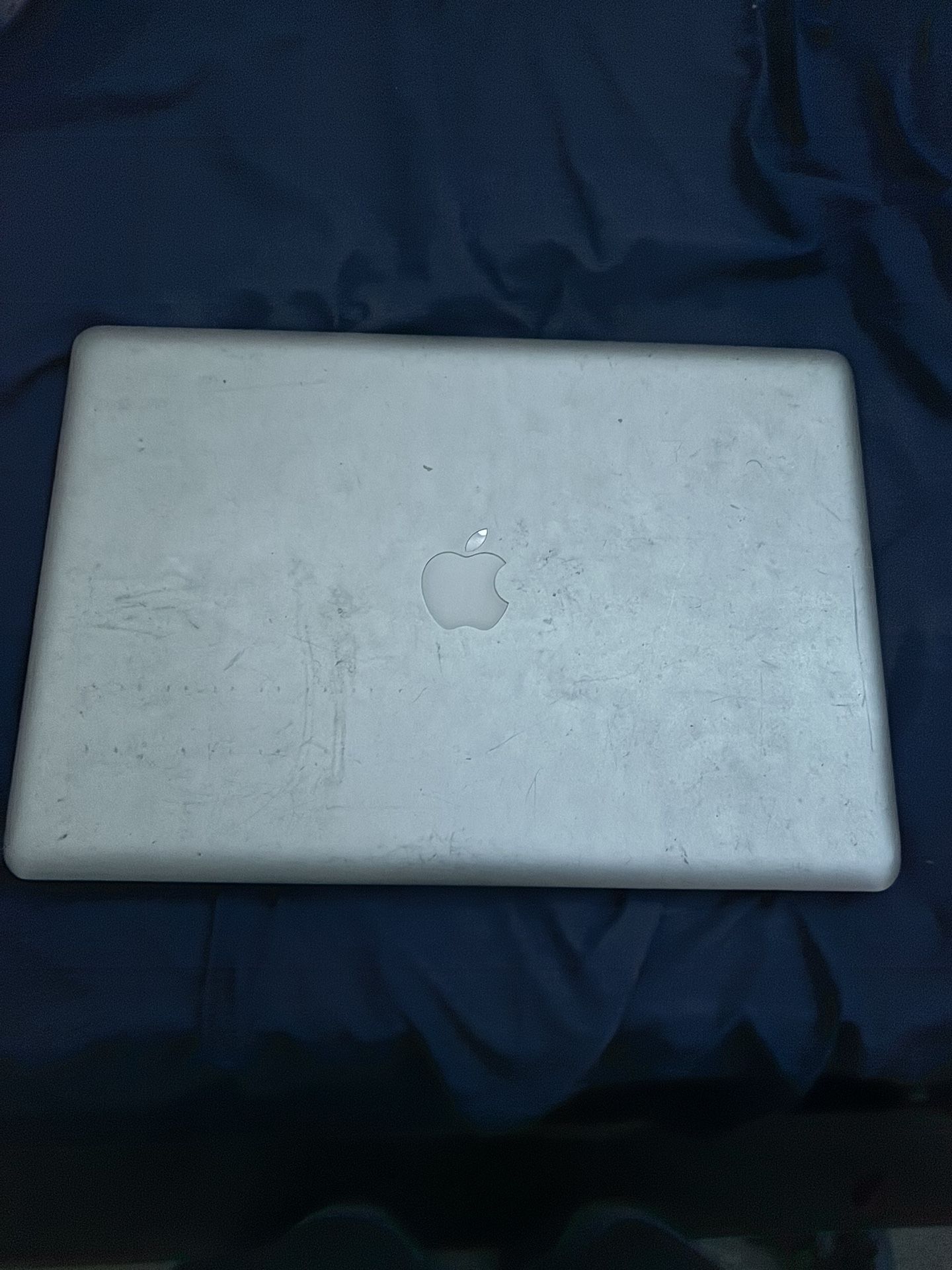 MacBook Pro With Charger (DM ME CASH APP ONLY)