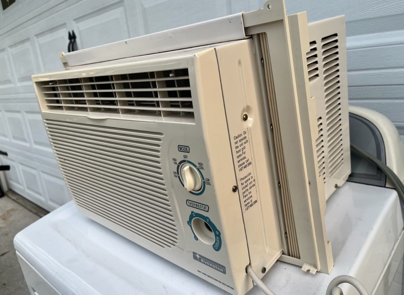Ac Missing Lower Knob But Can Be Turned With Screwdriver