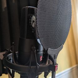 Condenser Microphone sE Electronics Studio Bundle