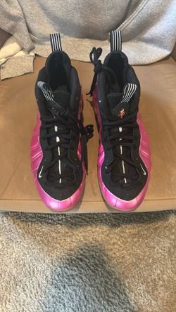 Size 13M. Foamposite One. Pearlized Pink