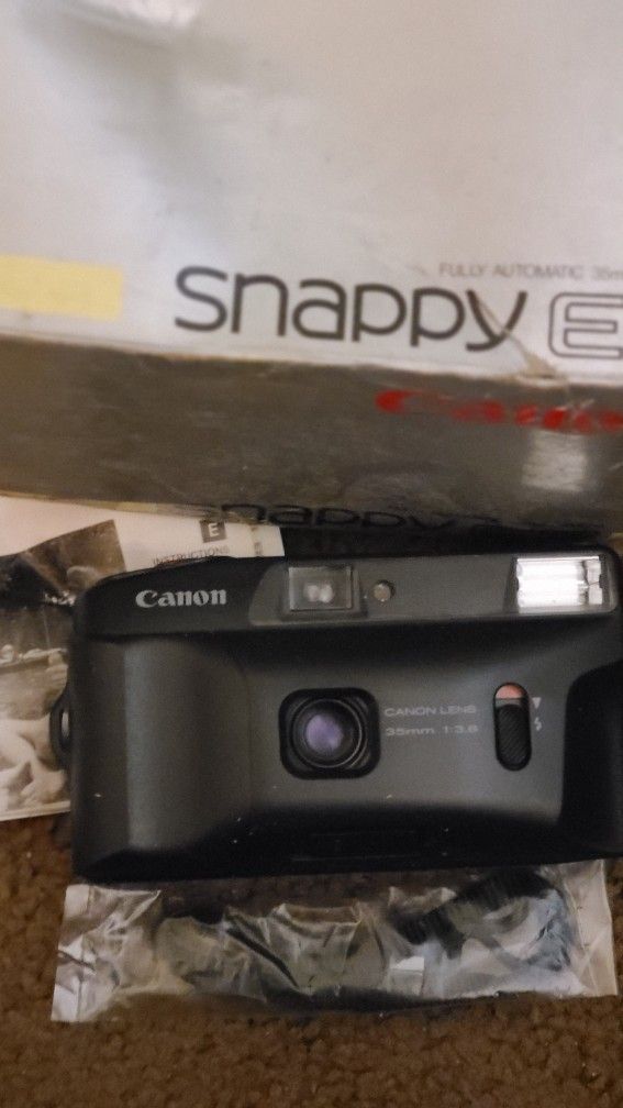 New Canon Snappy EZ fully automatic 35mm camera. Prima Junior + instructions, Rare Find 02 open in utube https://offerup.com/redirect/?o=aHR0cHM6Ly95b