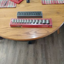 Snap On New Socket sets 13-piece Shallow Socket Set Chrome 6 Point 1/2" Drive 3/8-1 1/8 And Impact Socket Set Shallow 1/2" Drive 6 Point 10mm To 19mm 