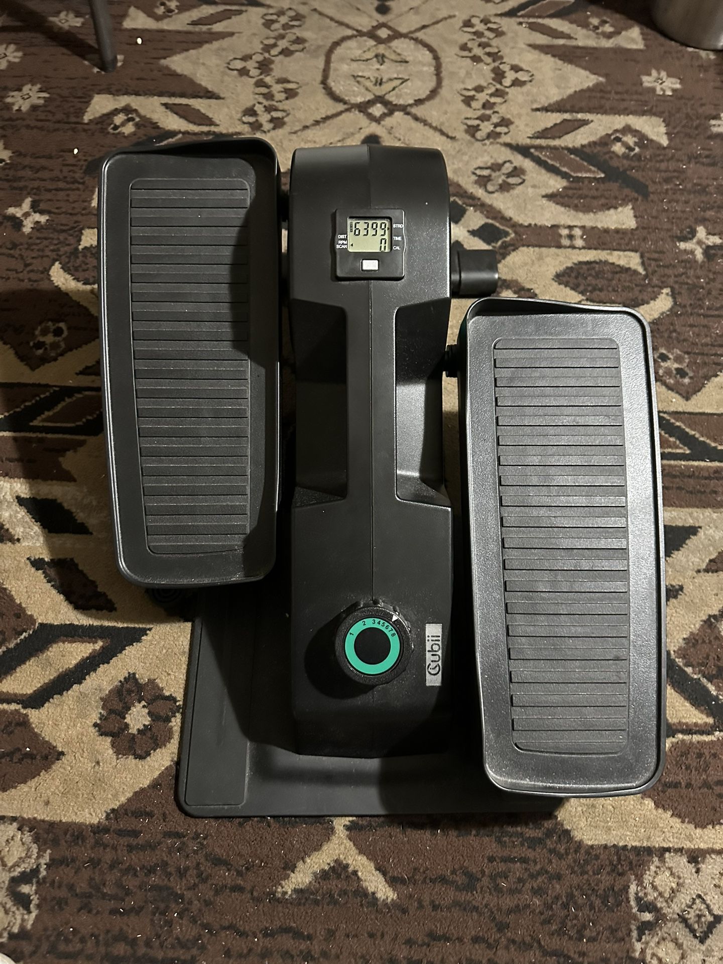 Exercise Sitting Down Bike In Excellent Condition By Cubii