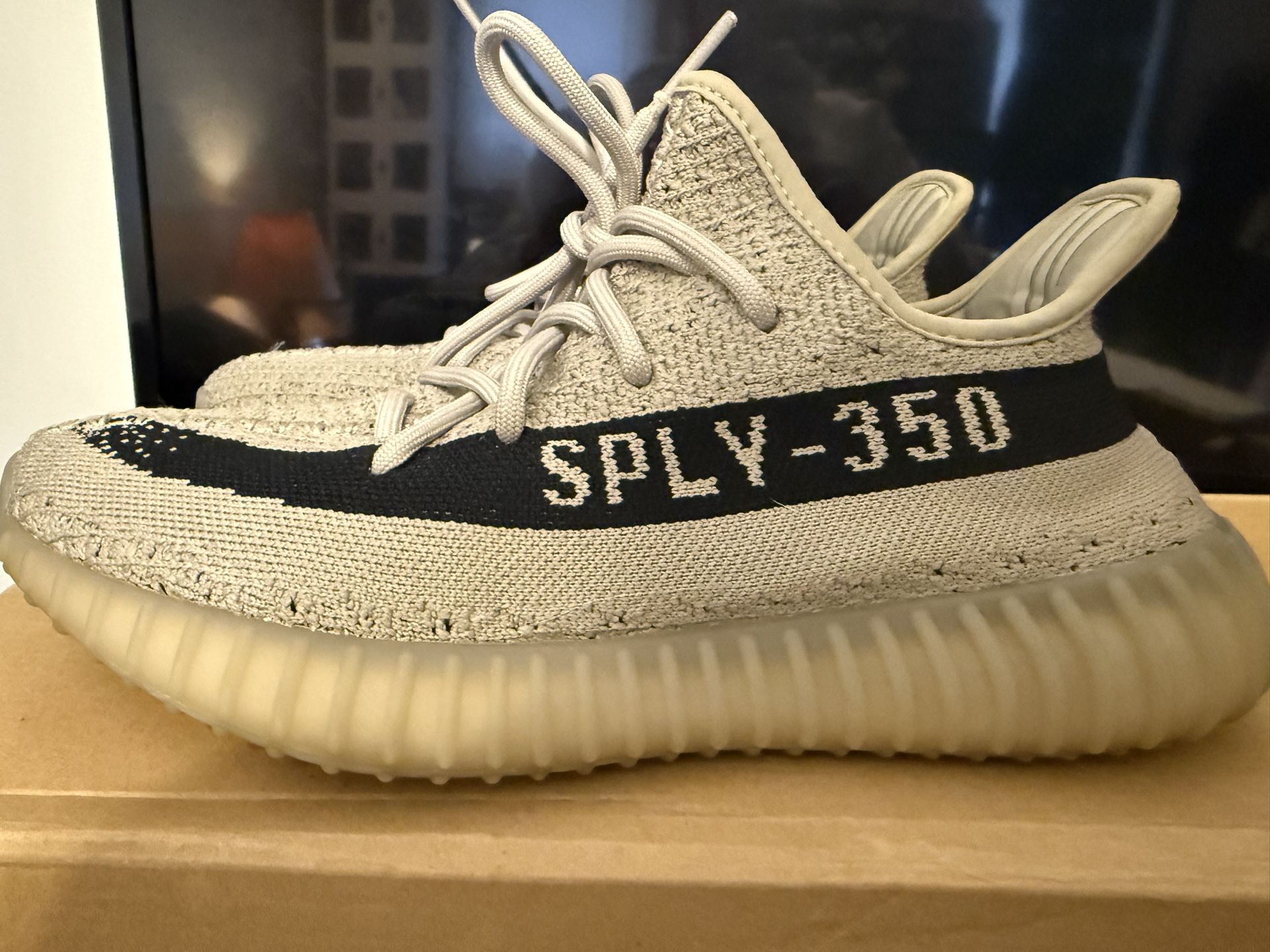 Yeezy 350 Size 7
