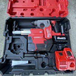 M18 FUEL 18V Lithium-Ion Brushless 1 in. Cordless SDS-Plus Rotary Hammer/Dust Extractor Kit, One 6.0 Ah Batteries