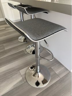 MOVING SALE!! Set of 4 Modern Kitchen Island Bar Stools– Gray & Silver