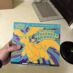 New Sealed, Ascended Hero Elite Trainer Box 