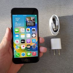 iPhone 8 - UNLOCKED - Like New 