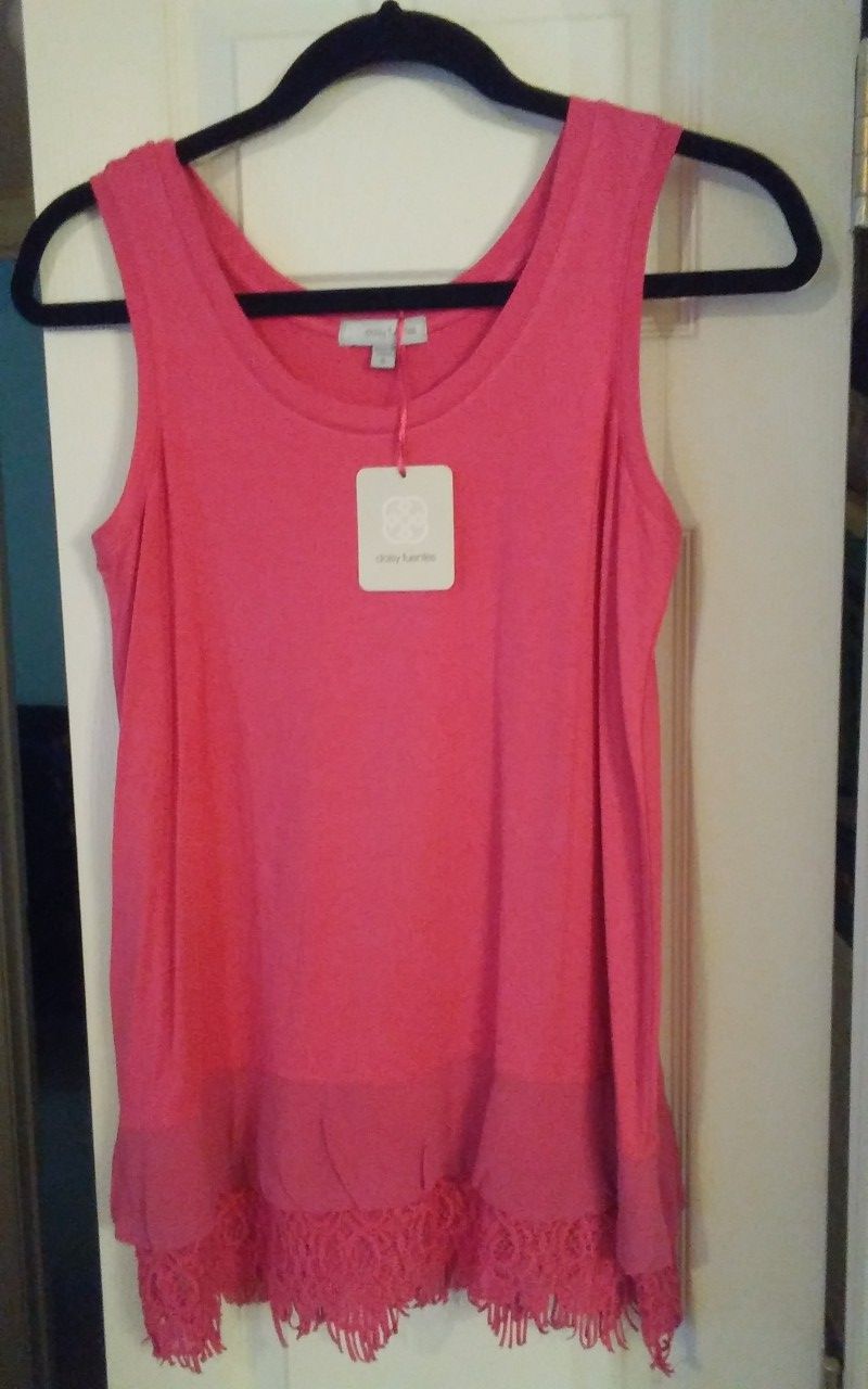 Daisy Fuentes Chiffon and Lace Trim Tank