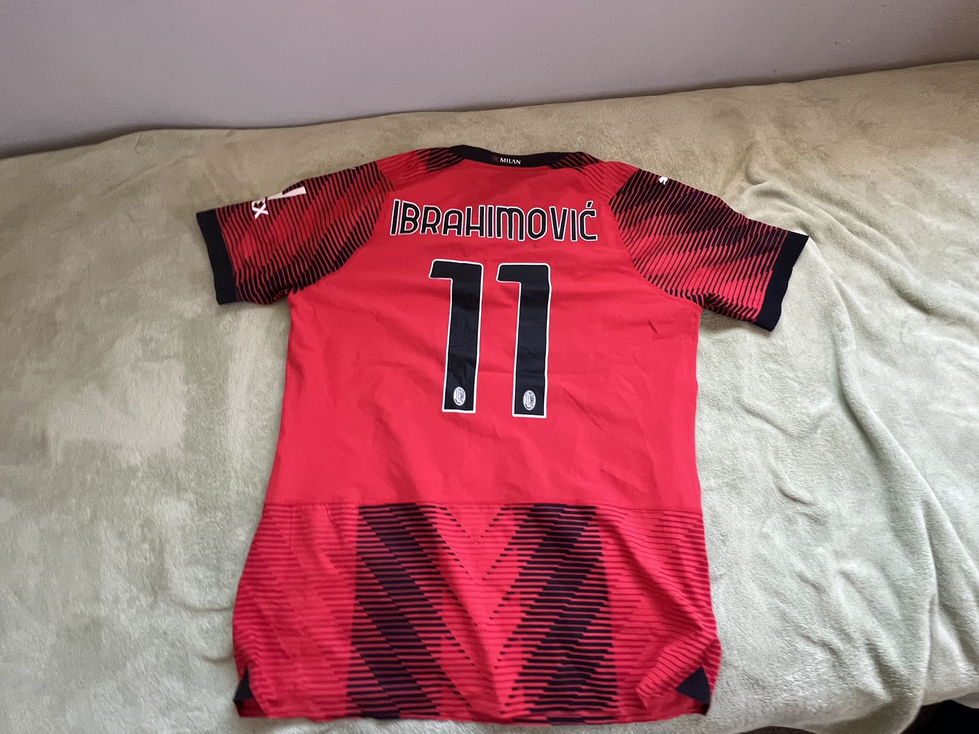 Zlatan Ibrahimovic AC Milan Shirt Size: XXL