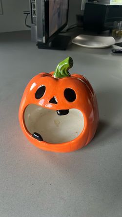 Ceramic Halloween Jack-O-Lantern pumpkin Candy Bowl jar dish