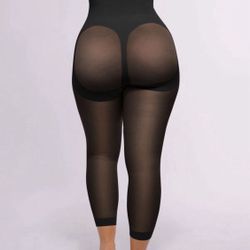 MeshSmooth™ Butt-Lifting Capri