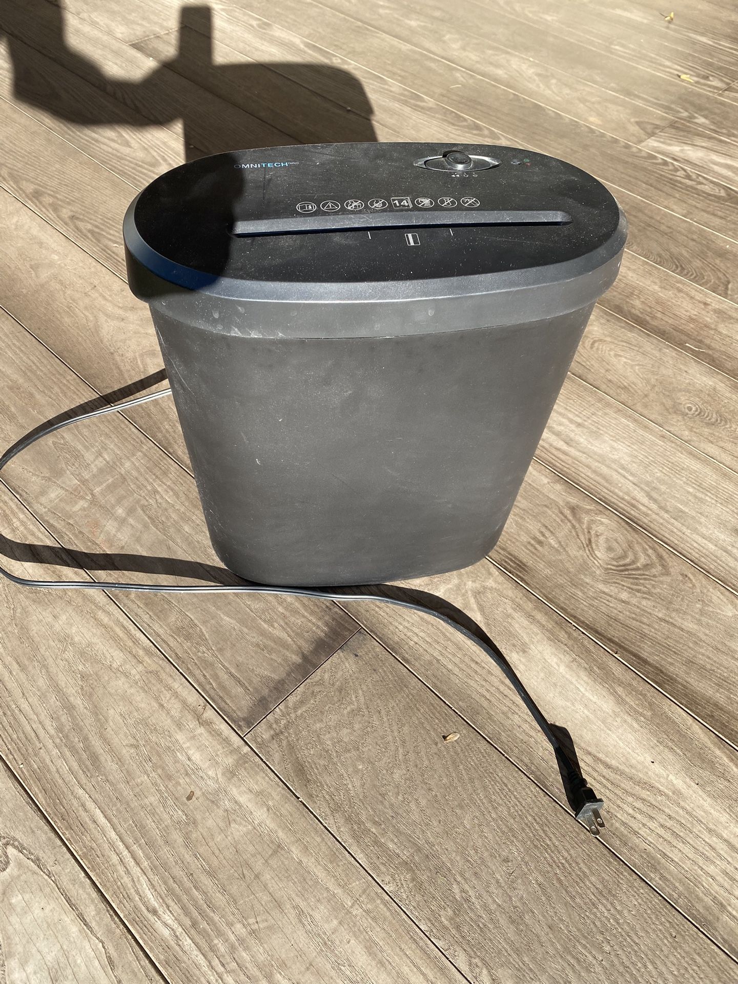 Paper shredder - Jammed - Free