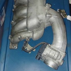 05 murano intake manifold with throttle body from 3.5 engine  