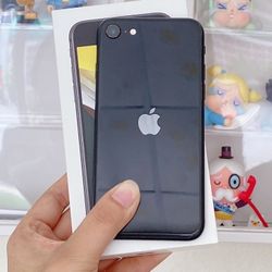 iPhone SE Unlocked With Warranty 