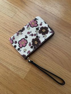 Coach wristlet pouch