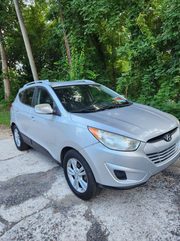 2011 Hyundai Tuscan