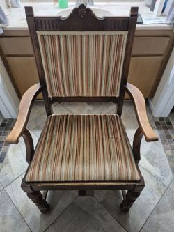 VINTAGE CHAIR 1940 ERA